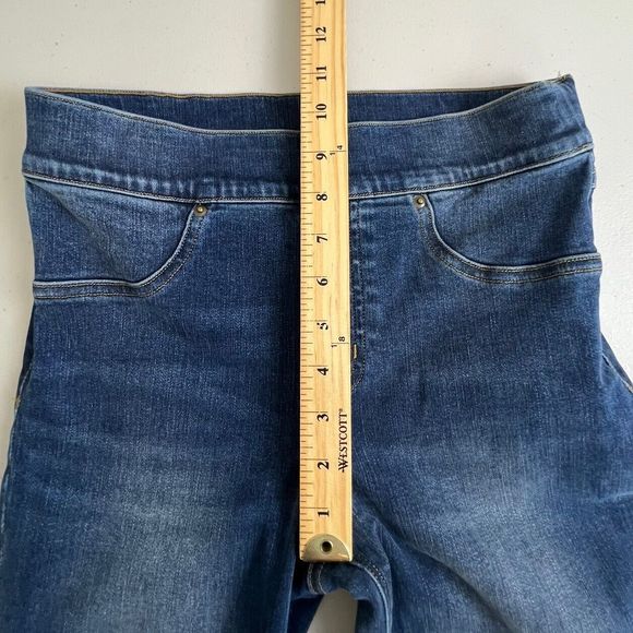 Spanx Medium Wash Mid Rise Distressed Raw Hem Pull On Skinny Jegging Jeans Small - Picture 6 of 8